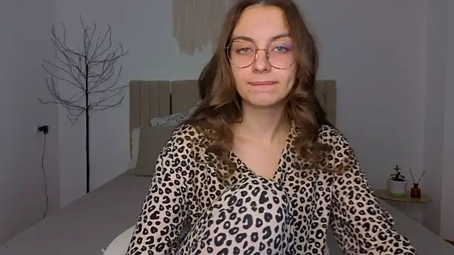 Real cutie1 online show from December 2025 02:18:01 PM