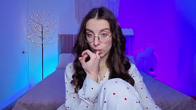 Real cutie1 online show from March 2026 01:50:02 PM