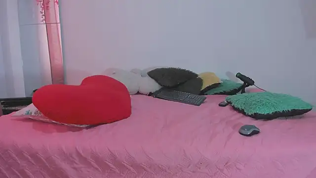 lanastone86 online show from November 2025 12:50:02 PM