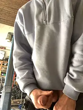 musti312 online show from February 2026 12:05:01 PM