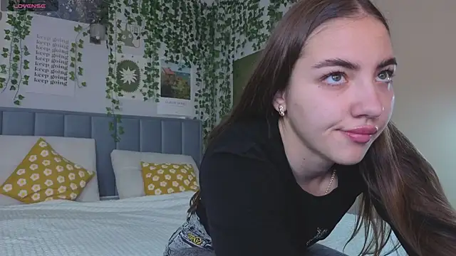 Ashley Pierce online show from September 2025 04:04:02 AM