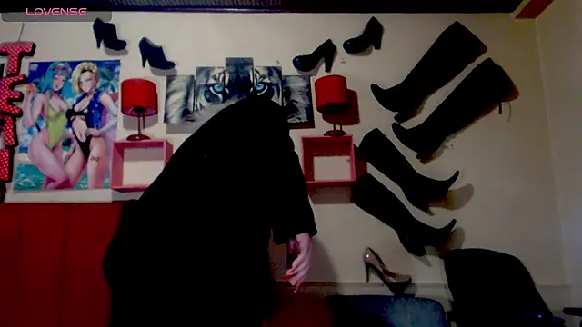 blondehot5v online show from October 2025 01:19:02 PM