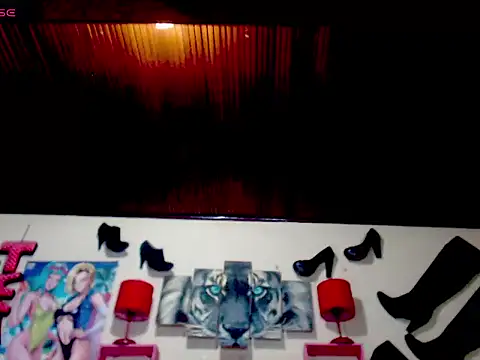 blondehot5v online show from September 2025 12:01:02 PM