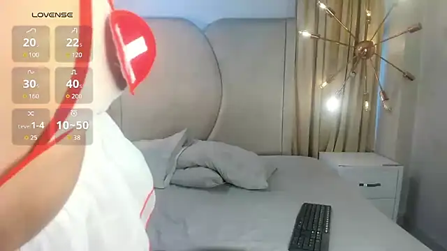 rubyrouge   online show from November 2025 07:14:02 PM