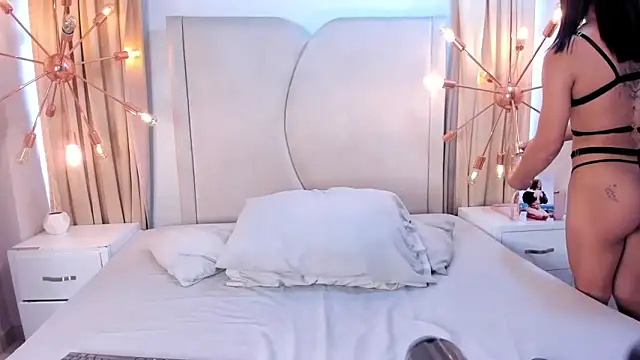 rubyrouge   online show from November 2025 06:25:01 PM