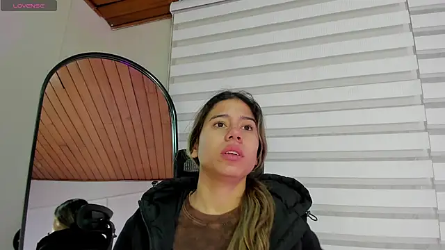 Rachell criss online show from December 2025 04:03:02 AM