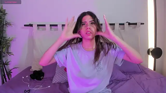 Rachell criss online show from February 2026 04:12:02 AM