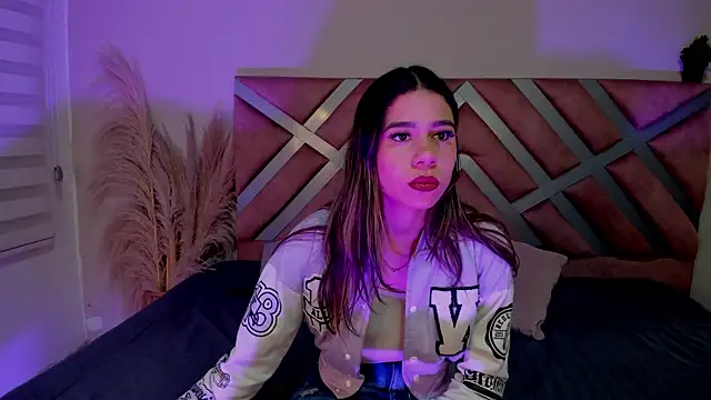 Rachell criss online show from April 2026 04:08:01 AM