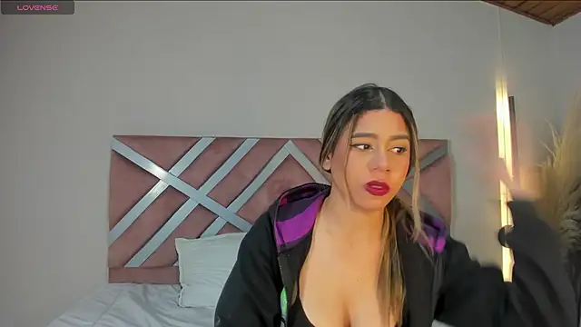 Snapshot of Rachell_criss chatting on October 2025 04:01:01 AM Rachell criss online show from October 2025 04:01:01 AM