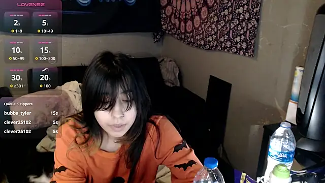 London Ray online show from October 2025 06:03:02 AM