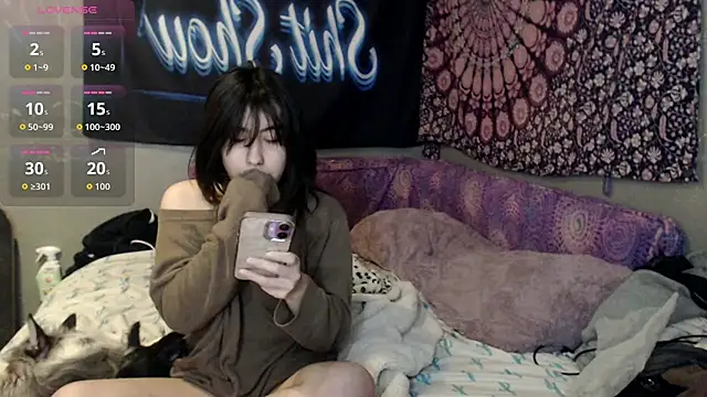 London Ray online show from September 2025 09:05:02 AM