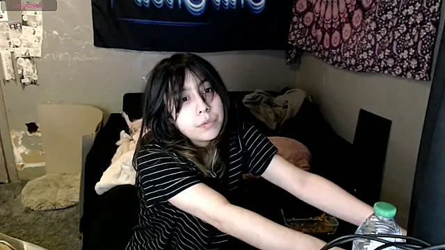 London Ray online show from October 2025 08:44:01 AM