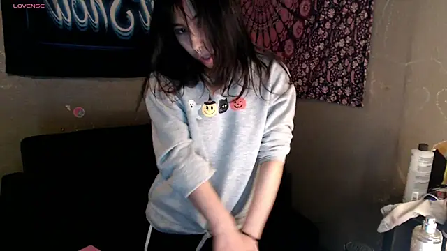 London Ray online show from April 2026 12:06:02 AM