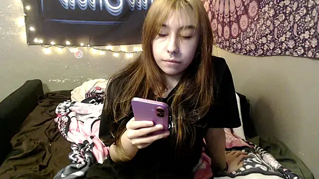 Snapshot of London_Ray chatting on July 2026 10:54:02 PM London Ray online show from July 2026 10:54:02 PM