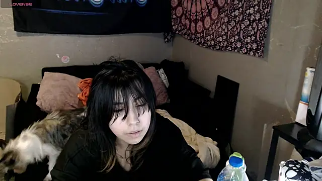 London Ray online show from October 2025 07:51:01 AM