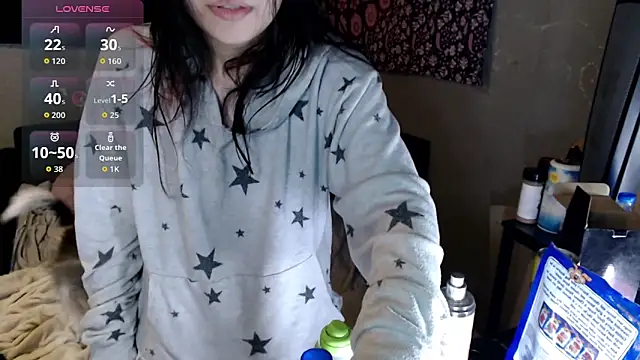 London Ray online show from December 2025 04:33:01 AM