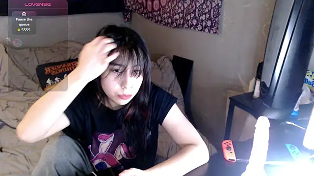 London Ray online show from December 2025 05:01:02 AM