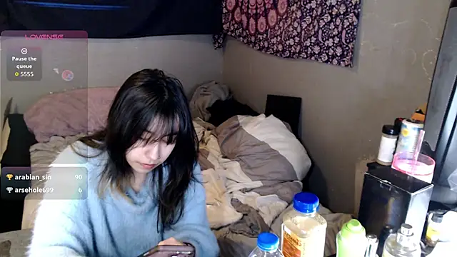 London Ray online show from November 2025 04:22:01 AM