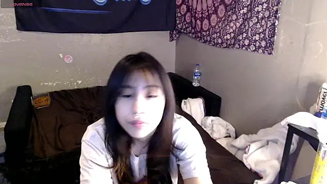 London Ray online show from March 2026 06:23:01 PM