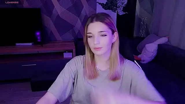 Sandy Belle online show from October 2025 01:45:01 PM