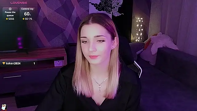 Sandy Belle online show from November 2025 05:24:01 PM