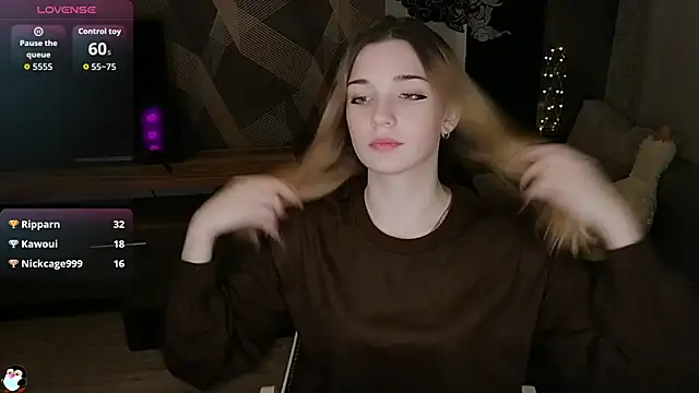 Sandy Belle online show from December 2025 07:55:02 PM