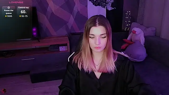 Sandy Belle online show from December 2025 08:08:02 PM