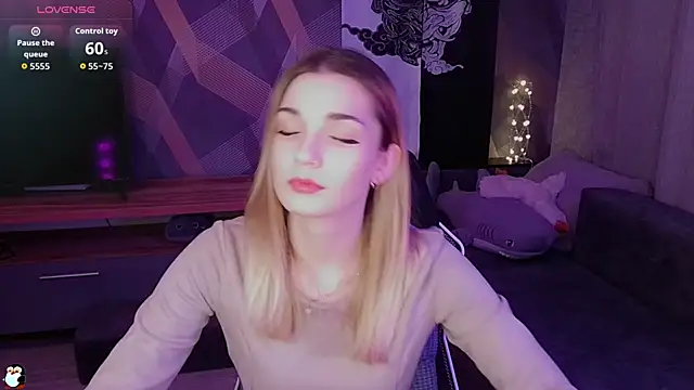 Sandy Belle online show from November 2025 10:43:02 PM