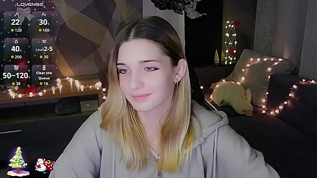 Sandy Belle online show from December 2025 07:51:02 PM