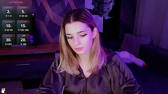 Sandy Belle online show from October 2025 09:04:02 PM