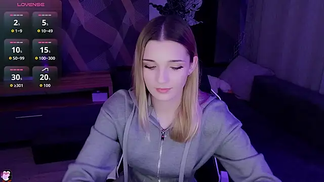 Sandy Belle online show from October 2025 08:16:01 PM