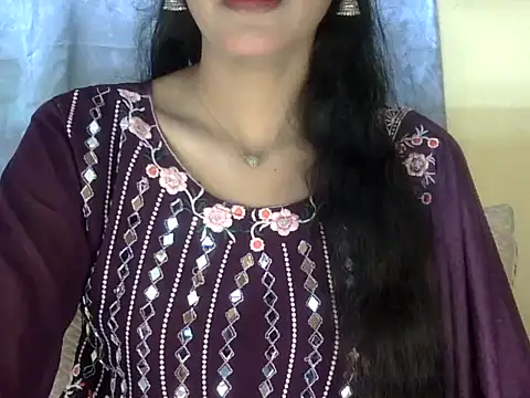 zara Khan0 online show from September 2025 02:45:01 AM