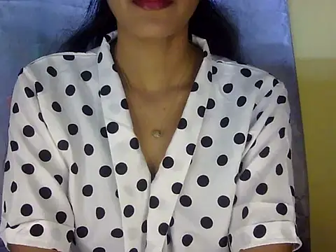 zara Khan0 online show from September 2025 03:00:02 AM
