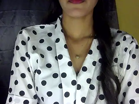 zara Khan0 online show from October 2025 02:18:01 PM