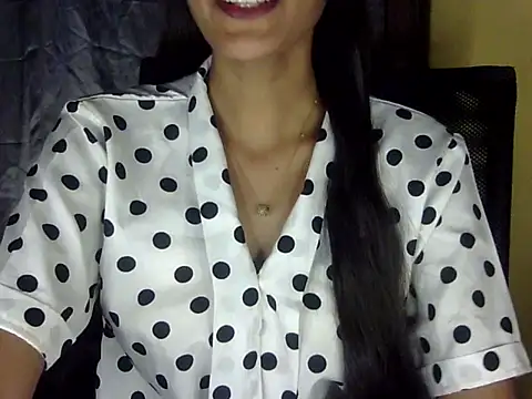 zara Khan0 online show from November 2025 02:06:01 PM