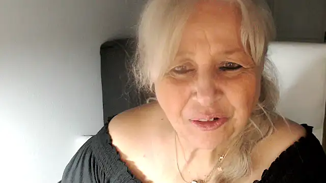 SusiLifeXXX online show from February 2026 07:43:01 PM