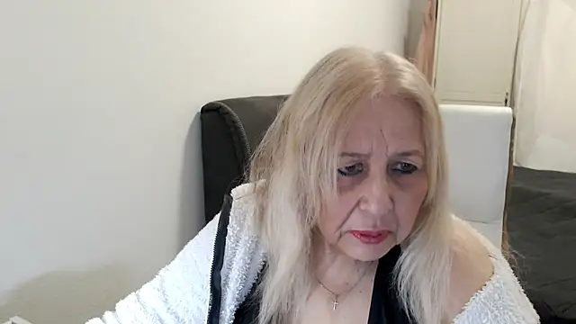 SusiLifeXXX online show from May 2026 07:32:02 PM