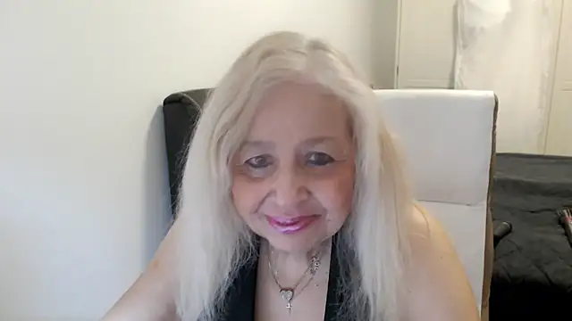 SusiLifeXXX online show from March 2026 09:00:02 PM