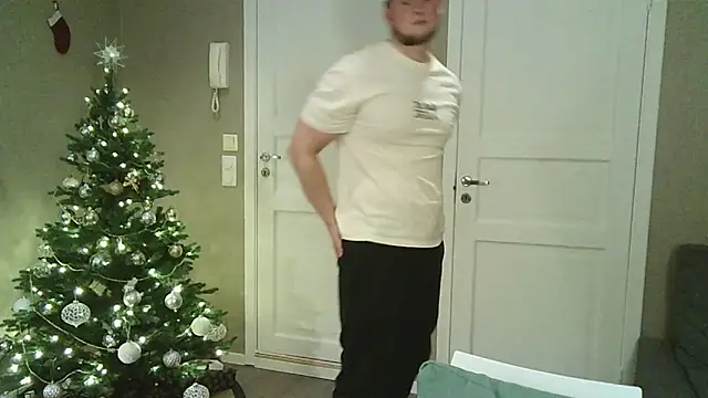 Dartanjanas13 online show from December 2025 05:06:02 PM