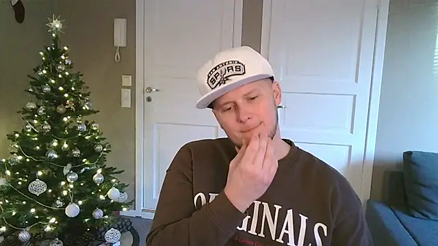 Dartanjanas13 online show from December 2025 12:40:02 PM