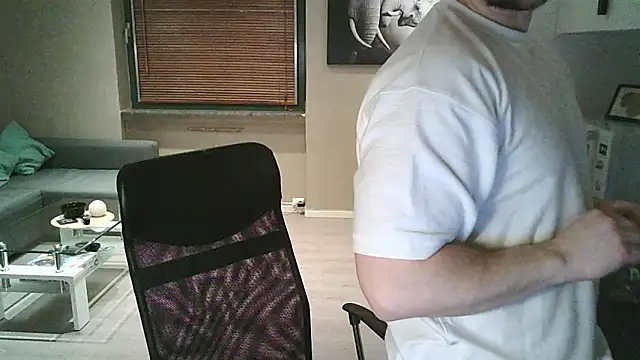 Dartanjanas13 online show from October 2025 08:16:01 PM