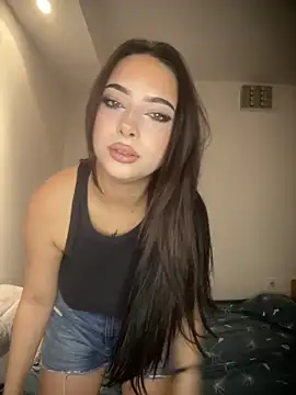 Snapshot of Bella__Booty chatting on October 2025 05:57:02 PM Bella Booty online show from October 2025 05:57:02 PM