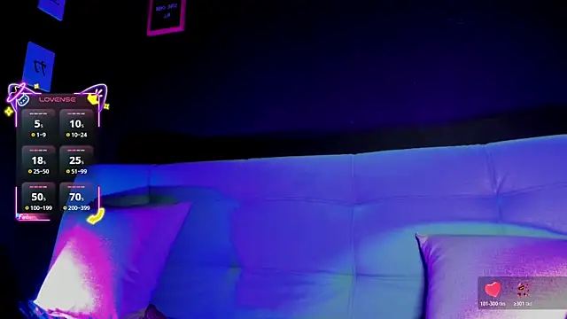 madiixwatson online show from November 2025 11:43:02 AM