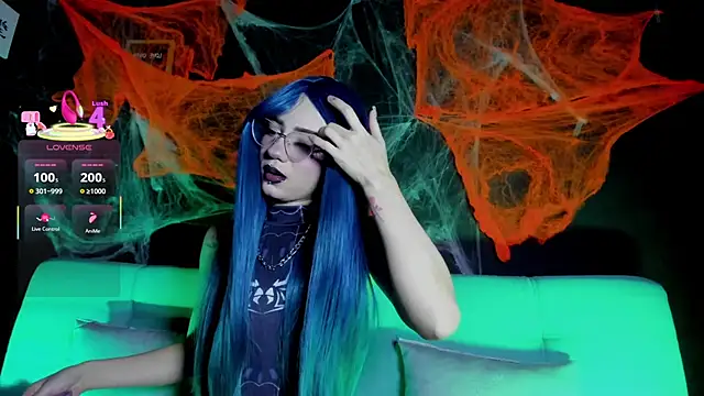 madiixwatson online show from October 2025 10:12:02 AM