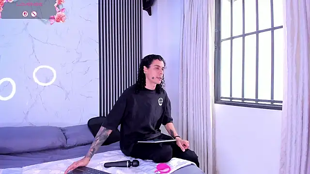 Snapshot of JackAndRosse_ chatting on February 2026 02:03:01 PM JackAndRosse online show from February 2026 02:03:01 PM