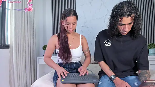 Snapshot of JackAndRosse_ chatting on April 2026 02:19:01 PM JackAndRosse online show from April 2026 02:19:01 PM