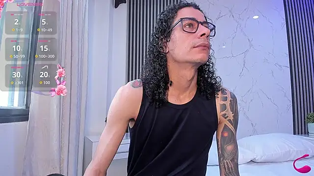 Snapshot of JackAndRosse_ chatting on December 2025 01:59:02 PM JackAndRosse online show from December 2025 01:59:02 PM