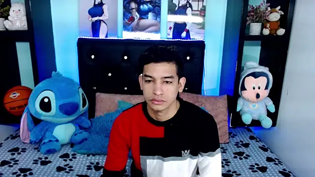 Snapshot of x_oliver_x chatting on October 2025 03:18:02 AM x oliver x online show from October 2025 03:18:02 AM