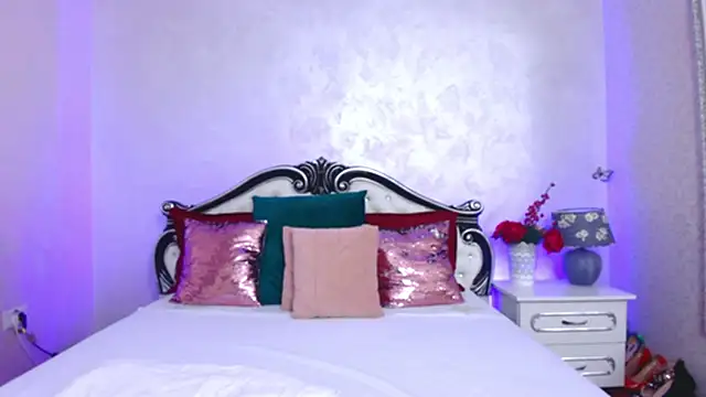 KirraJo online show from September 2025 05:14:02 PM