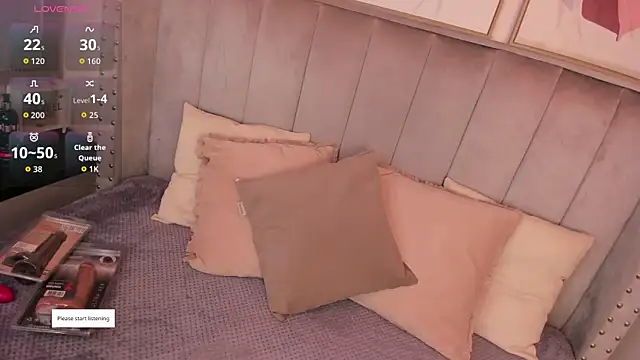 Seshat Hitt online show from November 2025 03:33:02 AM